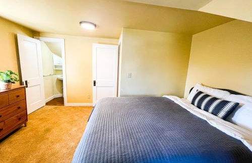 Charming School House with Large Pool - Foto 26