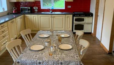 Spacious romantic party cottage with log burner and Ultrafast Fibre near pub Pet friendly - Foto 2