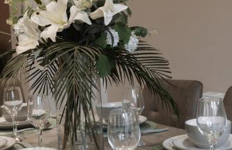 Large 4 Bed Home - Fast Wifi, Smart TV's & Free Parking - Near A66 - Foto 15