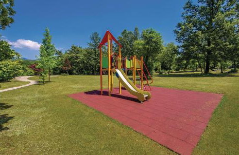 Cozy Home In Viskovo With Wifi - Photo 24