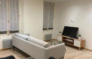 Grand F4 de 71m2 pour 6 personnes en plein centre ville Arpajon - Foto 18