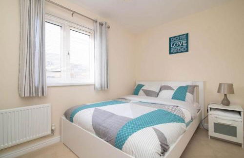 Quiet Two Bedroom House Driveway Parking & Garden - Foto 5