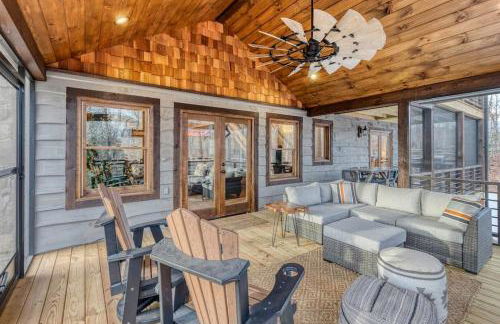 WolfCabin Lux Family Home, Fire Pit, Hot Tub, ADA ramp, ez paved rds - Foto 8