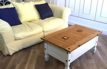 Stay at The Villa set in the grounds of a beautiful Manor House - Photo 8