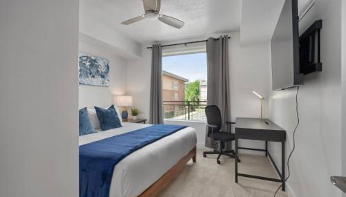 Deluxe 1BR 1BA Pool, Gym, Htub, Pkg - Foto 3