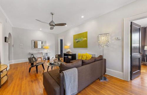 Contemporary 2BR in Myers Park with Screened Porch - Foto 7