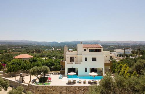 Newly Renovated Villa 4 Seasons with BBQ, private pool, ping pong and football table - Foto 3