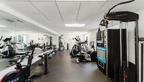 Boca Waterfront Oasis Walk to Beach with Pool, Hot Tub, Gym - Foto 5