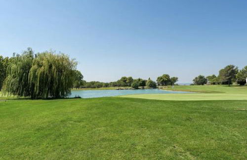 Hôtel du Golf de Pont Royal - appartement paisible rez de jardin - terrasse & piscine - Foto 11