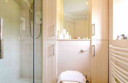 45 Guthrie Court, Fantastic top floor apartment next to Gleneagles - Photo 32