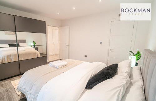 Royal Oak Apartments 3 - Secure Parking - Perfect for Contractors - 2 Bedroom - 2 Bathroom - Fast Wi-fi - Long Term Stays - - Foto 3