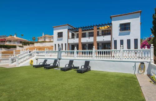 Dream beach-side villa with sea views & close to golf - Photo 65