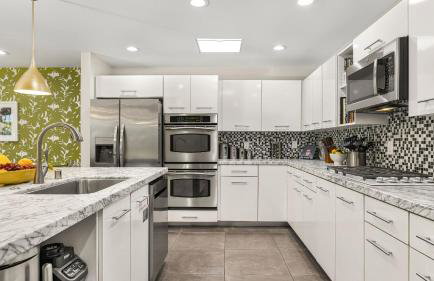 Vibrant Palm Springs Getaway w Pool BBQ Modern Design Taylor House by AvantStay - Foto 16