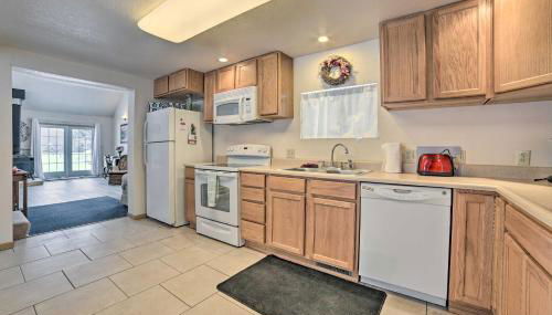 Cozy Cadillac Retreat Walk to Ski Resort! - Foto 2