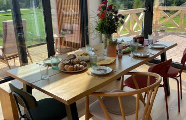 Rumiane pola - stodoła na Mazurach z widokiem na jezioro - Foto 47