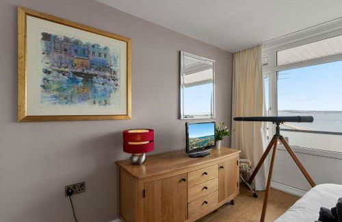 Seaside Rendezvous - Sleeps 7, Sea Views & Parking - Foto 18