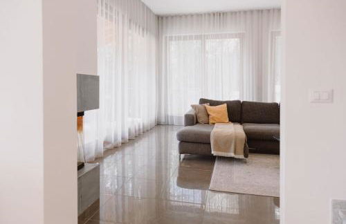 Villa Elena - Photo 11