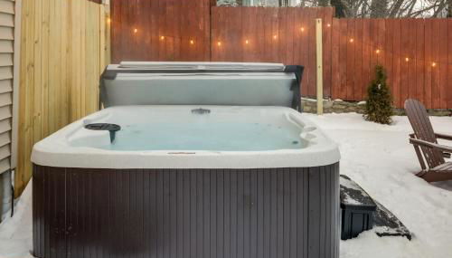 Walk to OTR! Hot Tub and Movie Room at Cincy Condo - Foto 4