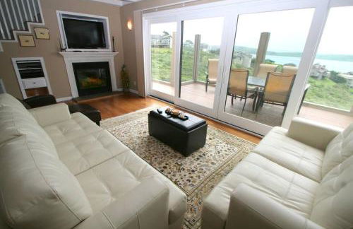 Beach Nest! Hot Tub! Sauna! BBQ Grill! AMAZING VIEWS!! Romantic Getaway! Dog Friendly!! - Foto 9