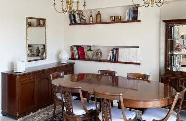 Blue Bay Vouliagmeni Luxury Apartment - Photo 22