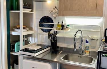 AUX 4 LOGIS - Studio Le City - Petit déjeuner offert 1ère nuit - Foto 6