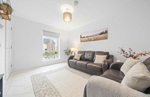 Fern Walk Spacious 3 Bedroom House - Dalkeith - Photo 2