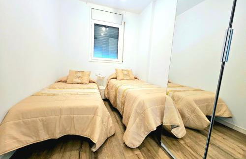 Ideal for families on the beach in Barcelona with a pool - Photo 15