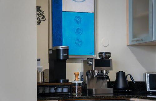 Luxury Waterfront Condo Hilton Hotel Amenities Beach Pool Jacuzzi Jetskis Gym - Foto 18