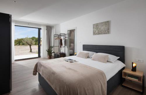 Villa KM 5 Bedroom with pool and garden - Foto 8