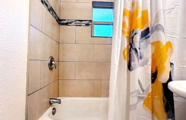 Cozy Corner 10mins to Downtown - Foto 20