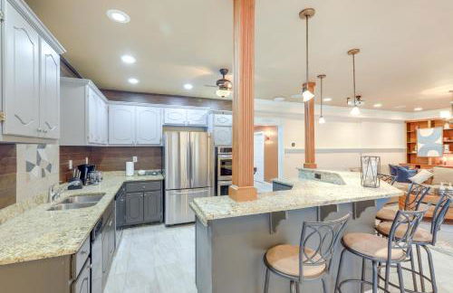 Spacious Stockbridge Manor Pool Table, 2 Kitchens - Foto 36