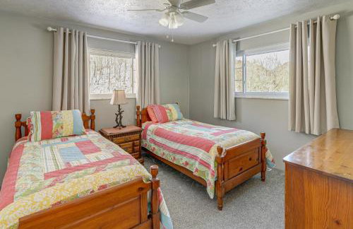 half Mi to Kanawha River Quiet Escape with Patio - Foto 20