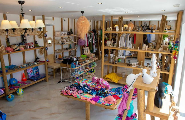 Alia Suites & Alia Beachfront Suites and Spa - Photo 9