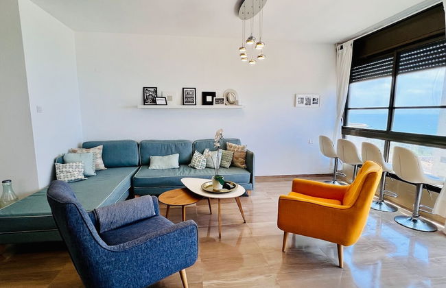 Elegant Apt with Balcony & Sea View by FeelHome - Photo 15