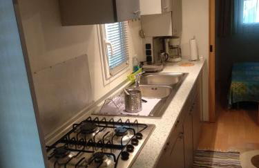 Beachside Mobile Home with Private Yard - Foto 28