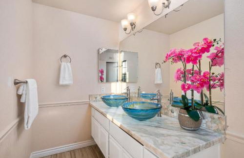 Sun&Star Studded Central Luxury with Hottub, Pool, Views - Foto 22