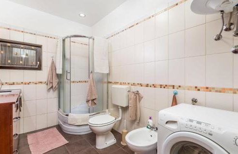 2 Bedroom Gorgeous Home In Veli Brgud - Photo 27