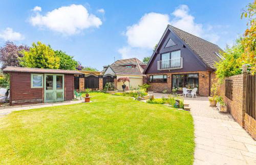 MOONGATE by BOURNECOAST - A Delightful Chalet Bungalow with a Garden and Parking - HB10672 - Foto 31