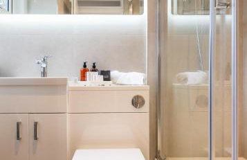 Newly Designed, 2br Apt, 5min from Northwood London Tube Station, NATO HQ, Ideal for Wembley, Warner Studio, Contractors - Foto 68