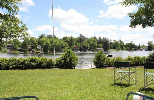 Waterfront Home on Bantam Lake with Private Beach - Foto 23