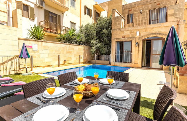 Ta Lucija 2 Bedroom Villa With Private Pool - Foto 1