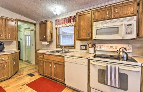 Cozy Crosby Cabin Near Serpent Lake and Main St - Foto 6