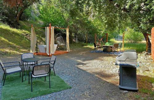 Couple’s retreat in Tiny Home w soaking tub/beach - Foto 16