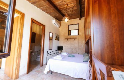 Calàmi - Villa Romeo - Private Apartments with Pool, Seaview & Olive Grove - Foto 35