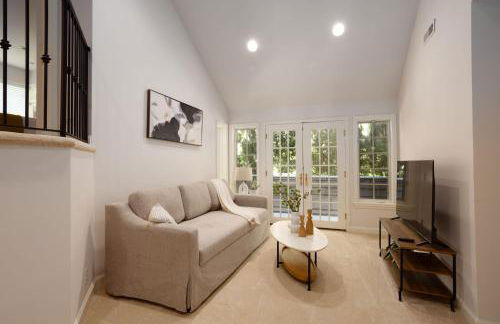 Cascadia Family Mansion, Hot Tub, Game Room, Gym! - Foto 36