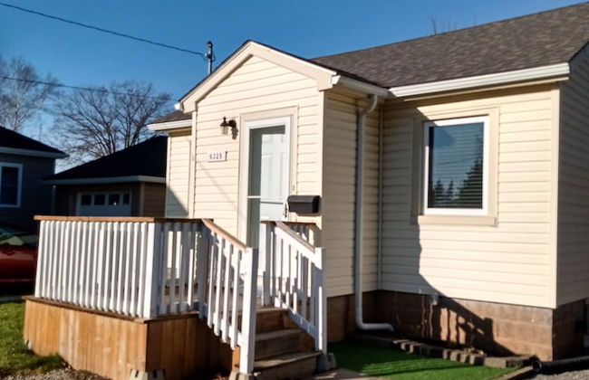 Toronto Furnished Living- Niagara Falls - Photo 13