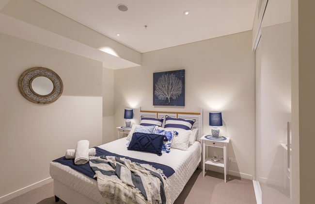 Hamptons Retreat on Level 77 Skytower - Photo 5