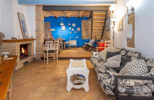 Casa Vermella i Blava - Photo 25