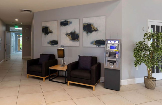 Family 3BR Oasis for 6 With Private Pool - Foto 67