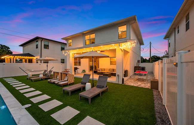 Luxury Home w Heated Pool, Gym, Playground & More! - Foto 74